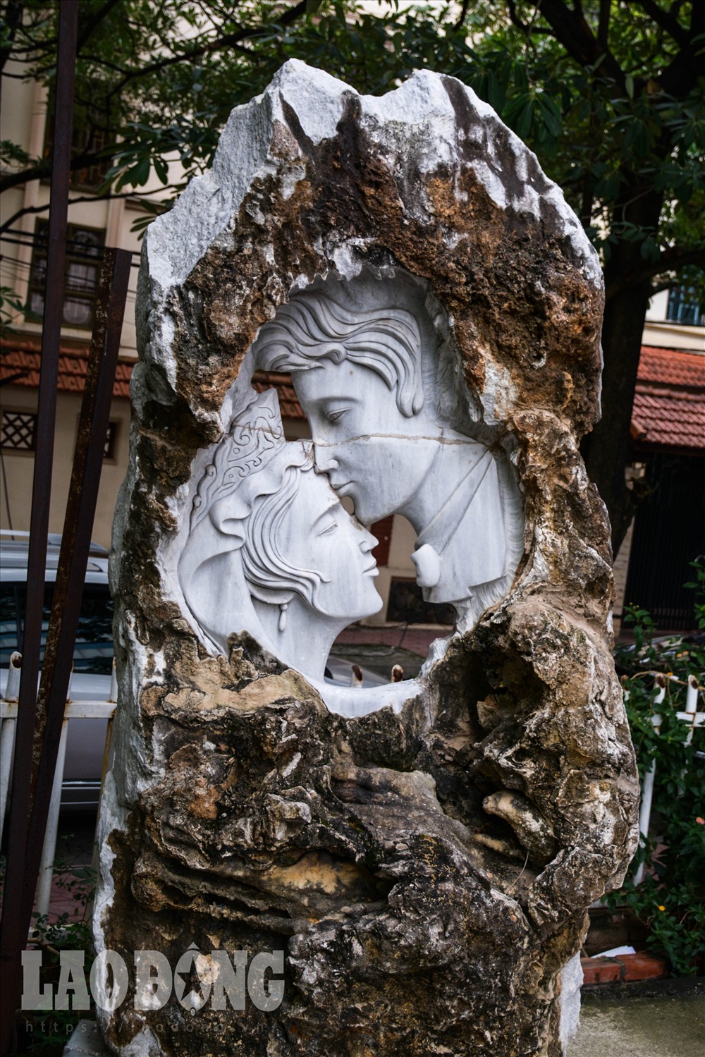 Cận cảnh bệnh viện nghìn tỉ bị lãng quên lạnh lẽo giữa lòng Hà Nội