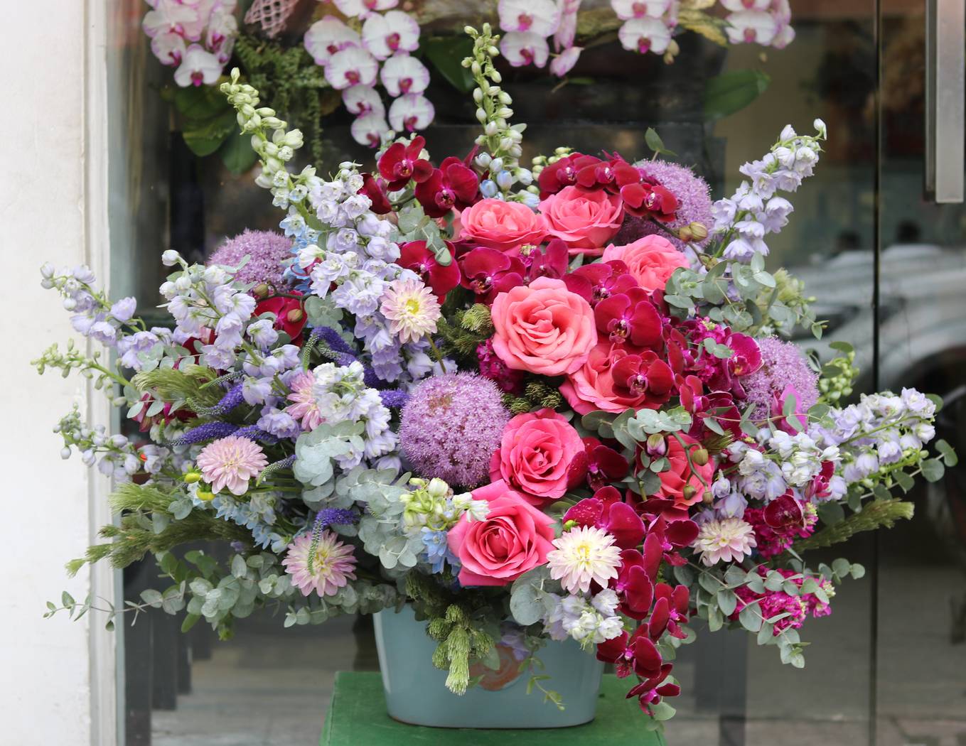 Ngày 20/10, chị em thích hoa đồng nội, quý ông chuộng hoa hồng