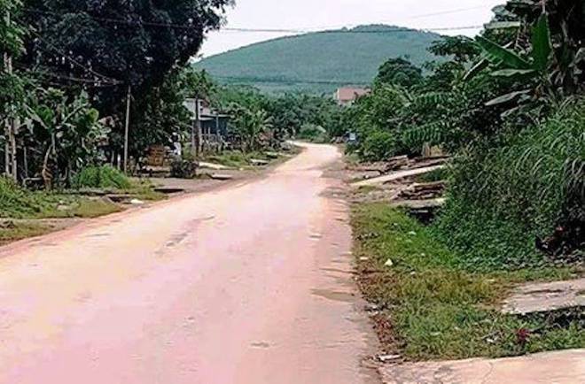 Cô giáo mầm non tử nạn sau va chạm với ôtô do thầy hiệu trưởng trường tiểu học cầm lái