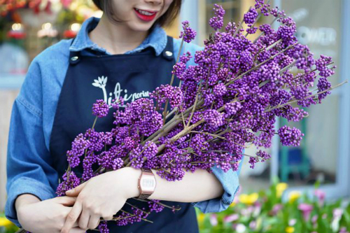 85 triệu đồng một bình hoa cao hai mét ngày 20/10