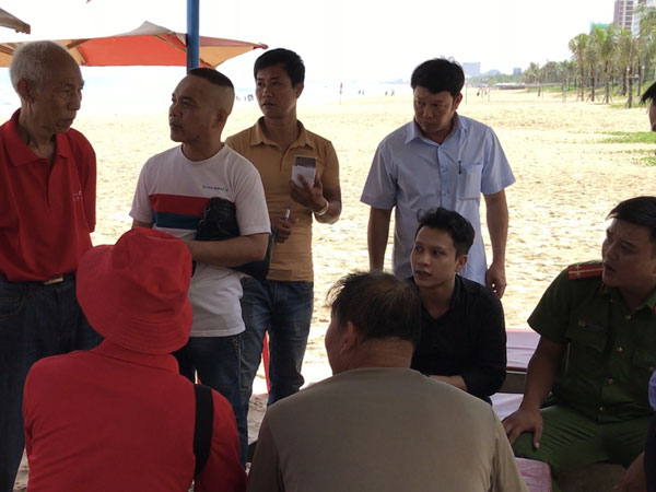 Du khách Trung Quốc tử vong do đột quỵ khi tắm biển Đà Nẵng