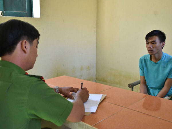 Công an giải cứu cô gái bị kẻ cướp khống chế lúc rạng sáng