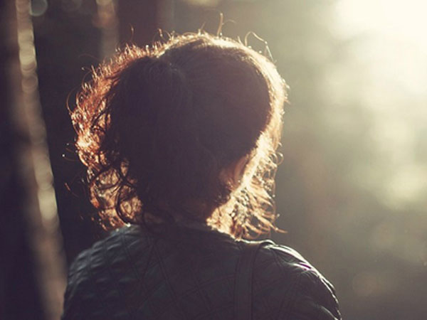 Bị vợ phát hiện chuyện cặp bồ mà anh chẳng buông tha cho tôi