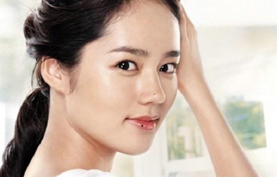 3 nốt ruồi kéo tụt cả nhan sắc nhưng lại là phú quý trời cho