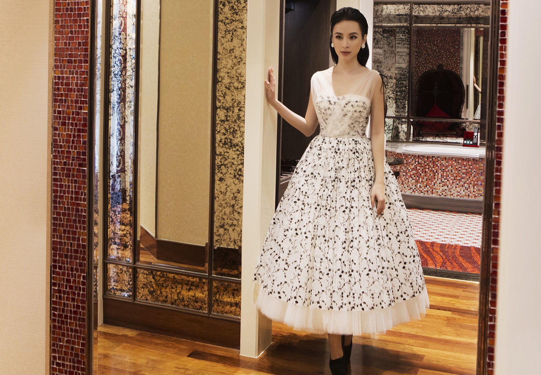 Angela Phương Trinh lại gây thương nhớ khi hoá tiểu thư sành điệu, đầy phong cách