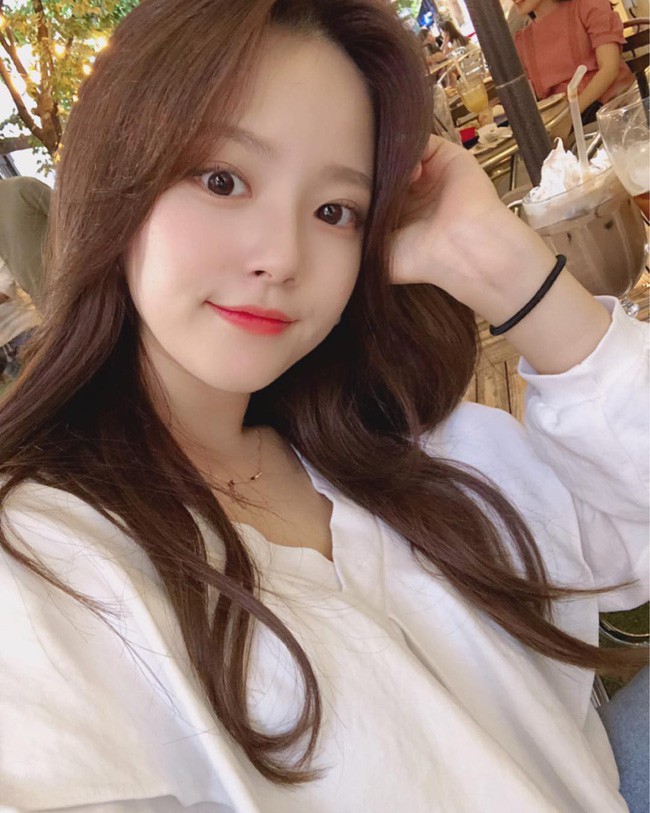 Chăm da mùa lạnh: Hóa ra phải bôi serum và kem dưỡng lúc da đang ẩm thì mới có hiệu quả hoàn toàn Chăm da mùa lạnh: Hóa ra phải bôi serum và kem dưỡng lúc da đang ẩm thì mới có hiệu quả hoàn toàn