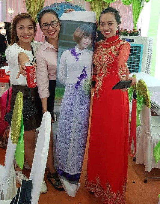 Loạt ảnh lầy lội của hội bạn thân khi có một thành viên vắng mặt