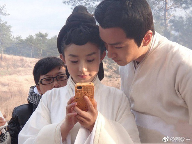 Triệu Lệ Dĩnh: Không gia thế, tiếng Anh kém, EQ thấp nhưng lại vượt mặt loạt chân dài trở thành bà Phùng danh giá Triệu Lệ Dĩnh: Không gia thế, tiếng Anh kém, EQ thấp nhưng lại vượt mặt loạt chân dài trở thành bà Phùng danh giá