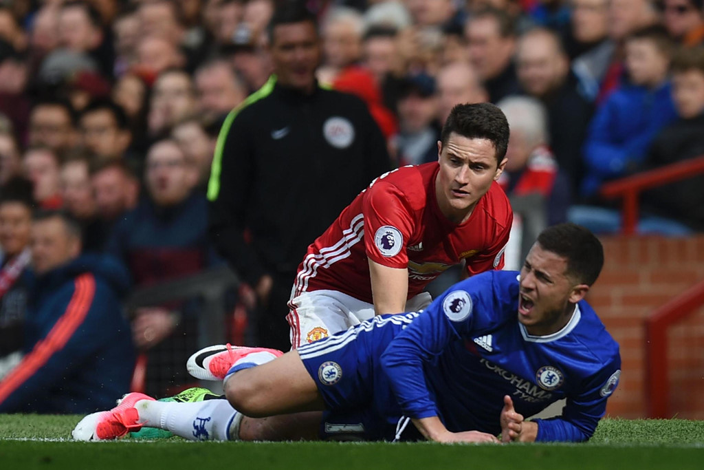 MU cần làm gì để đánh sập Chelsea?