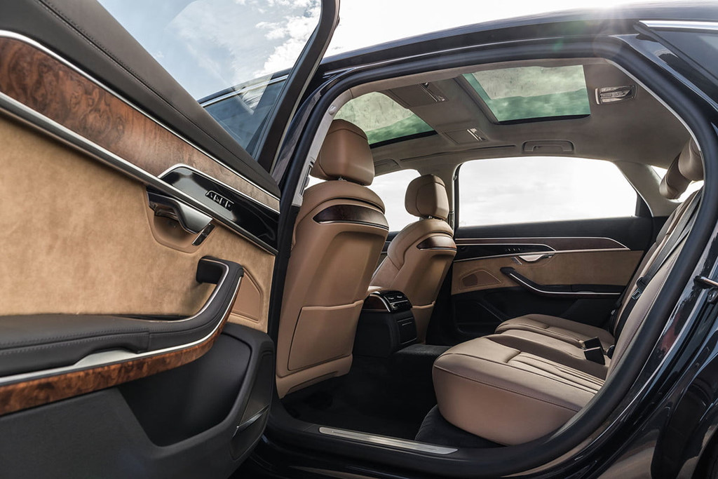 Audi nâng tầm A8 mới, sang trọng và an toàn hơn