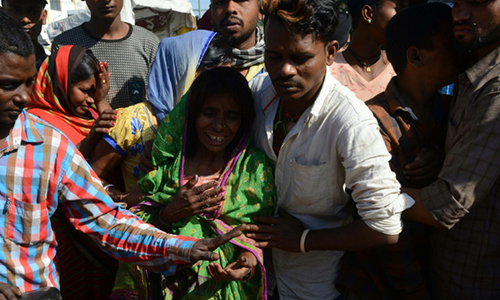 Người Ấn Độ biểu tình sau vụ tàu hỏa lao vào đám đông dự lễ hội