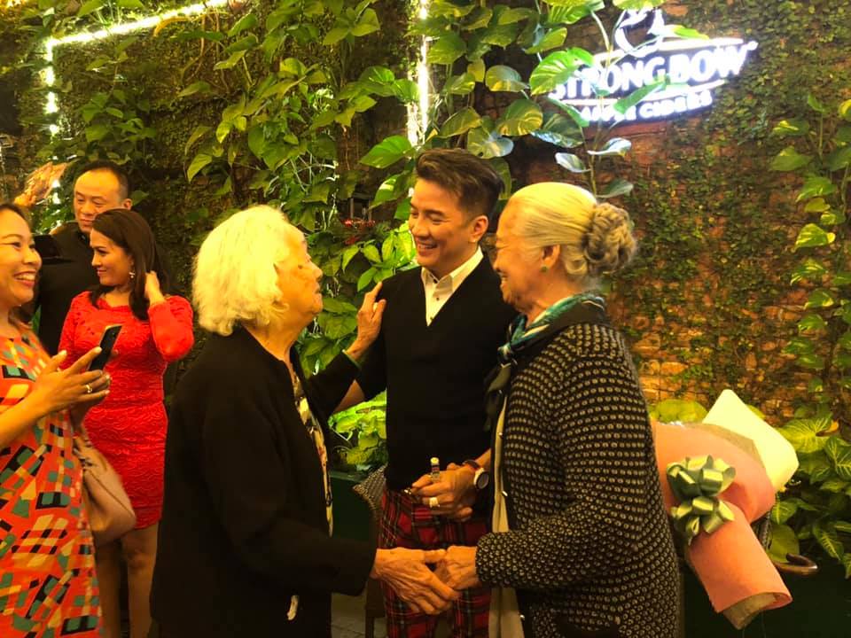 Mr Đàm lên tiếng vụ cô gái phát điên, nhảy từ tầng 2 xuống đất