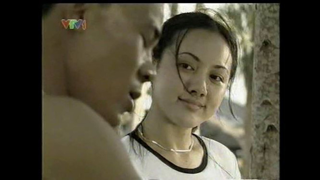 Từ cô bé 4 tuổi sún răng trên tờ lịch, BTV Hoài Anh biến thành nữ MC 40 tuổi được triệu người yêu thích