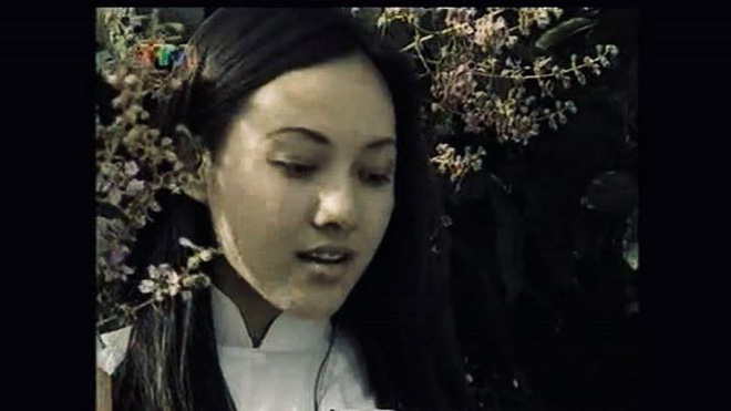 Từ cô bé 4 tuổi sún răng trên tờ lịch, BTV Hoài Anh biến thành nữ MC 40 tuổi được triệu người yêu thích