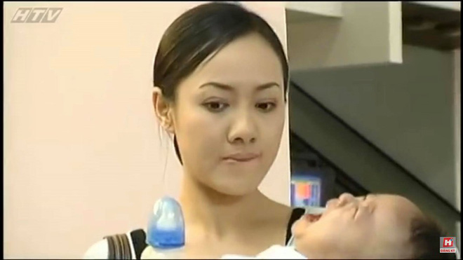 Từ cô bé 4 tuổi sún răng trên tờ lịch, BTV Hoài Anh biến thành nữ MC 40 tuổi được triệu người yêu thích