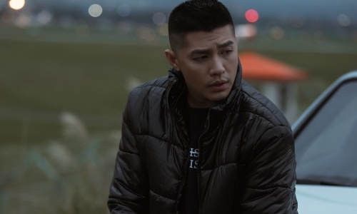 Đóng MV mới quá xuất sắc, fan hâm mộ hò hét đòi Noo Phước Thịnh đi đóng phim