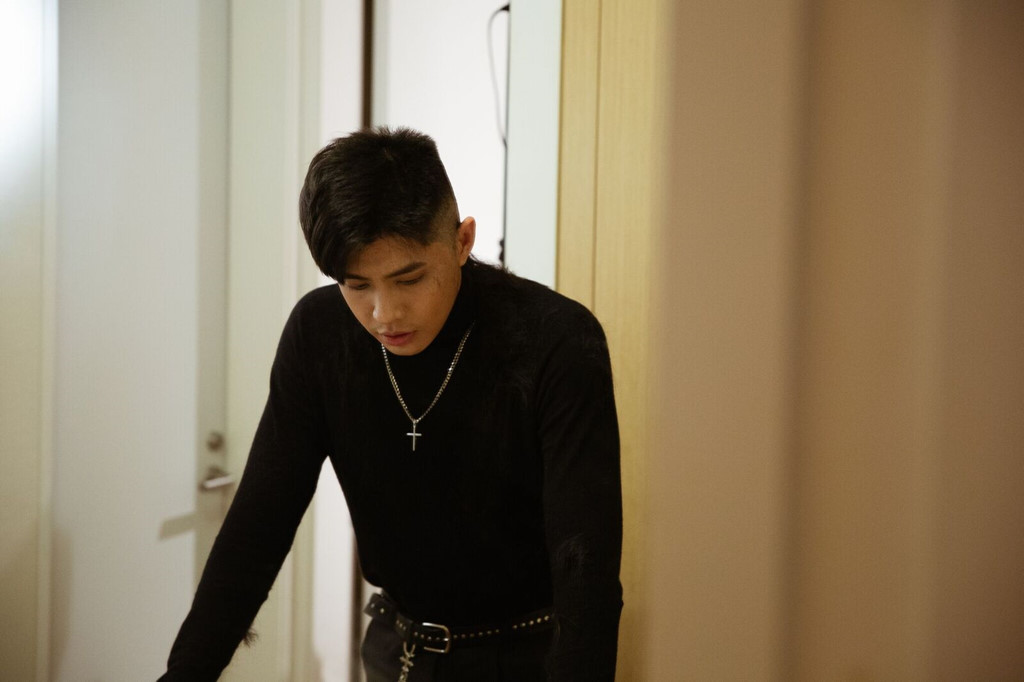 Đóng MV mới quá xuất sắc, fan hâm mộ hò hét đòi Noo Phước Thịnh đi đóng phim