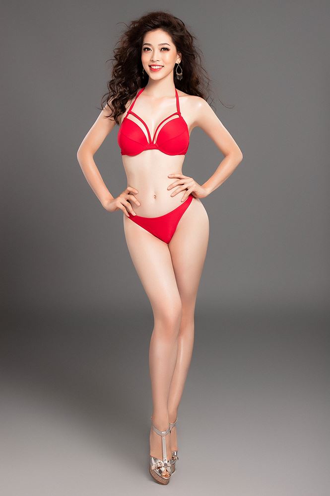 Á hậu Bùi Phương Nga đốt mắt khán giả với bộ ảnh nóng bỏng trước giờ G