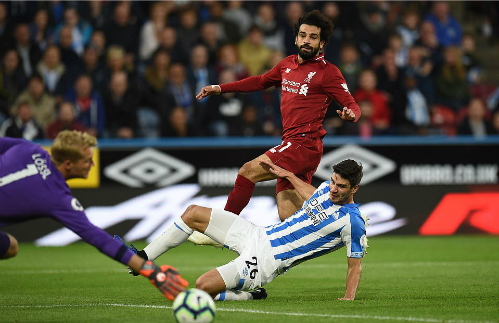 Salah ghi bàn duy nhất, Liverpool trở lại với chiến thắng