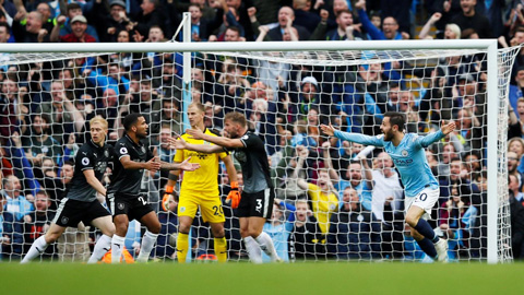 Đại thắng 5 sao, Man City xây chắc ngôi đầu