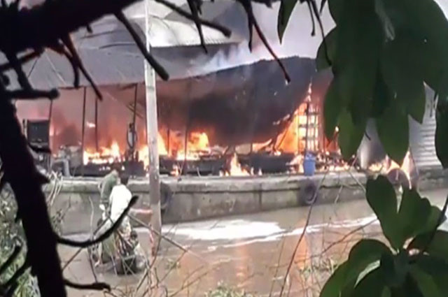 Cháy tàu bán dầu trên sông Tiền, một người tử vong