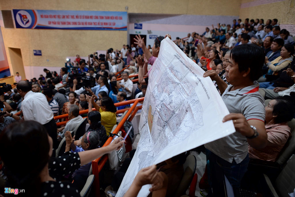 Người dân Thủ Thiêm: Chúng tôi chờ đợi mòn mỏi lắm rồi