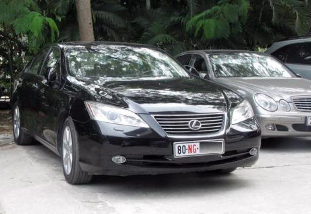 Chơi siêu xe biển ngoại giao: Đại gia mua chui, lậu thuế tiền tỷ