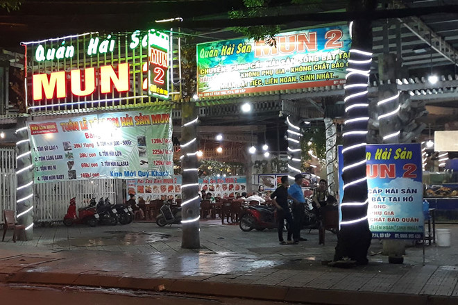 Bảo vệ quán ăn ở Sài Gòn đâm khách nguy kịch