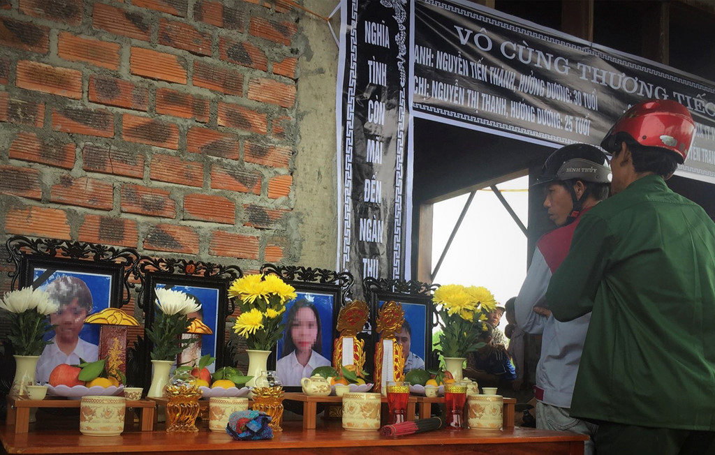 Cuộc sống bế tắc của gia đình 4 người treo cổ tự tử