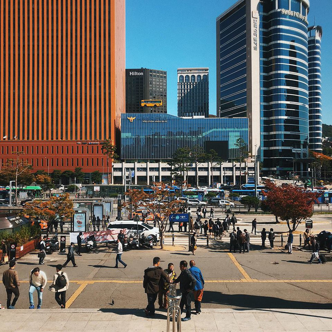 Chả hẹn mà gặp, cảm giác như 1 nửa giới trẻ Việt đều đang ở Hàn Quốc hết rồi!