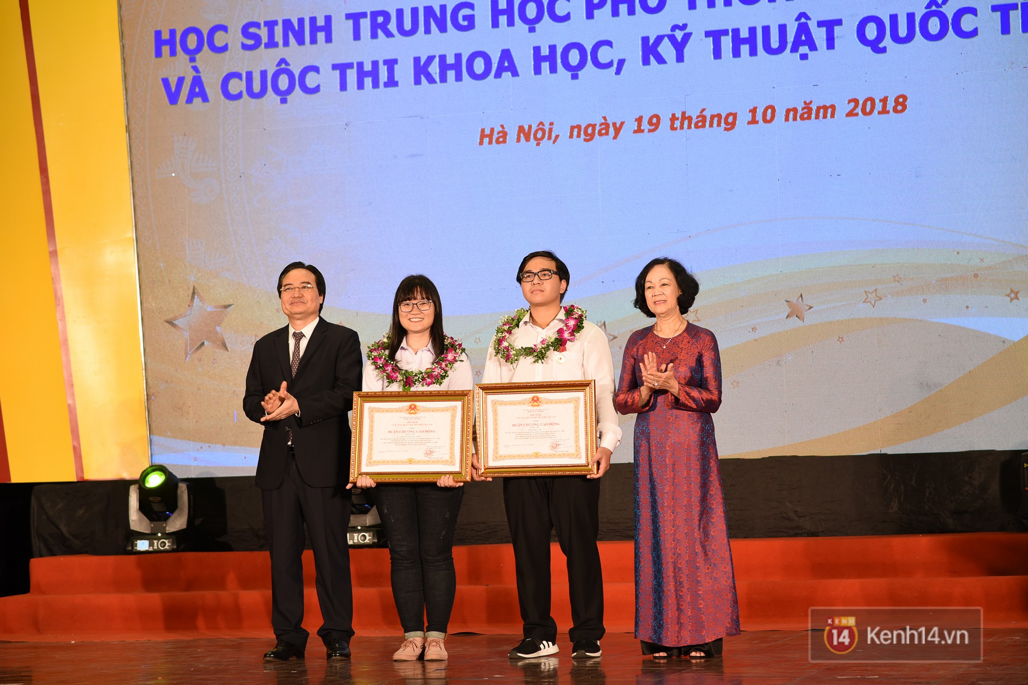 Nữ sinh 2000 giành HCV Olympic Sinh học Quốc tế, đạt kỷ lục thí sinh có điểm thi cao nhất thế giới: Ba lô đến trường nặng 8kg toàn là sách vở
