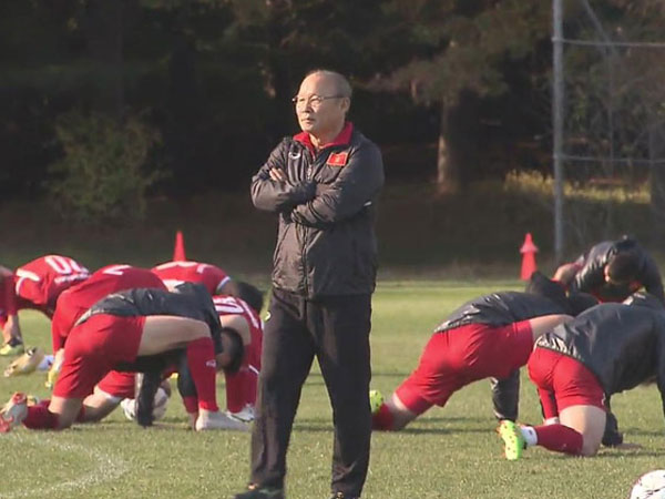 ĐT Việt Nam chuẩn bị trận giao hữu đầu tiên: 3 cầu thủ HAGL lo bị loại