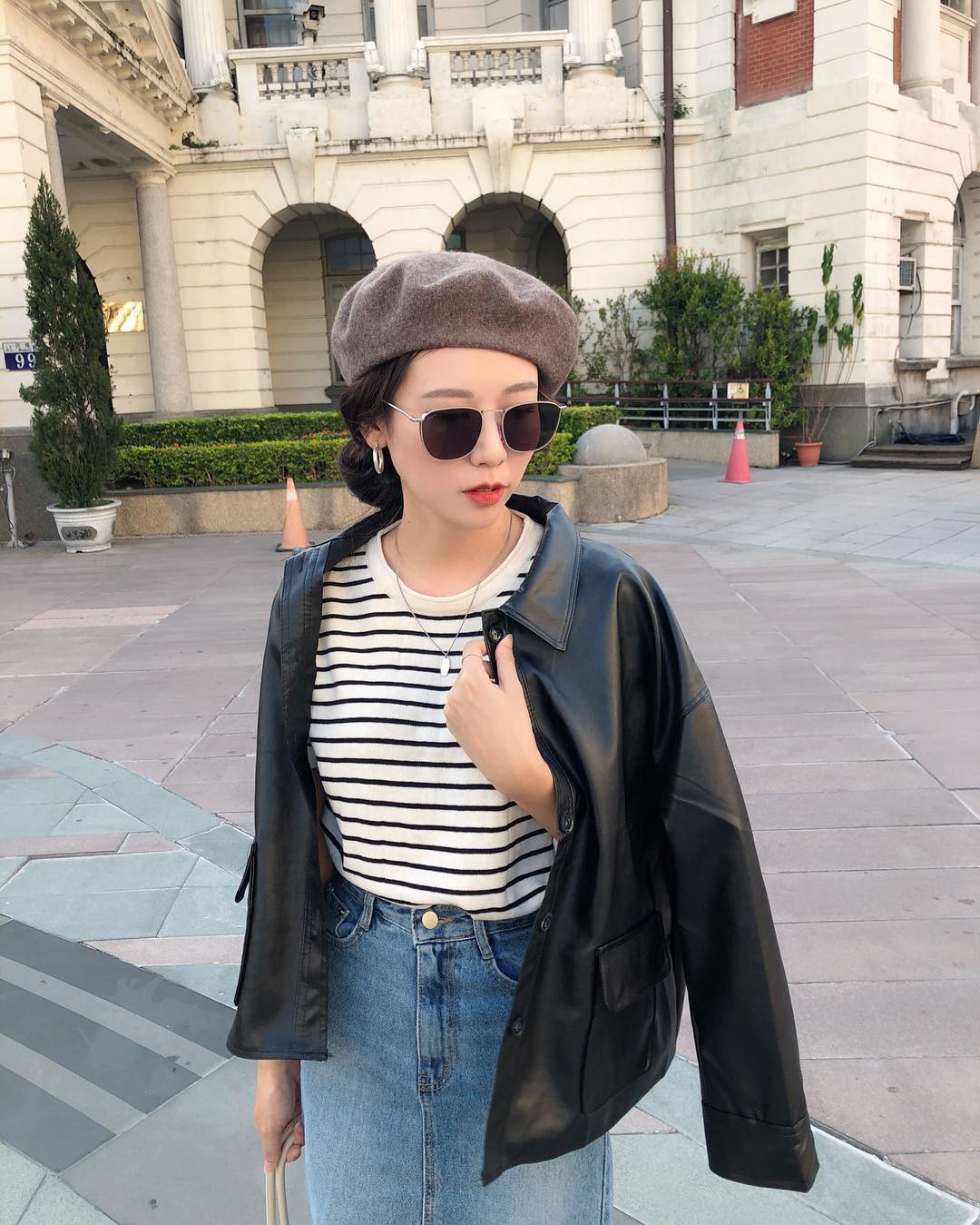 Vào những ngày mưa ảm đạm, muốn diện đồ vừa đẹp xinh vừa thoải mái thì các nàng hãy nhớ thật kỹ 4 tips sau Vào những ngày mưa ảm đạm, muốn diện đồ vừa đẹp xinh vừa thoải mái thì các nàng hãy nhớ thật kỹ 4 tips sau