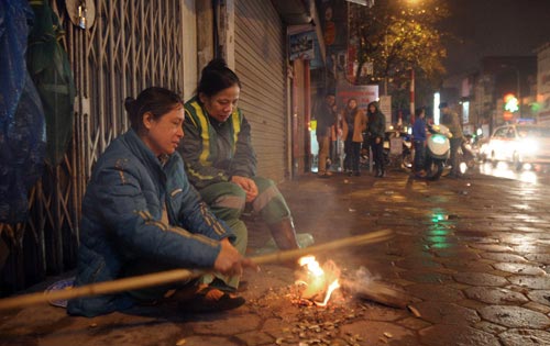 Không khí lạnh gây mưa dông ở miền Bắc, có nơi lạnh 18 độ C