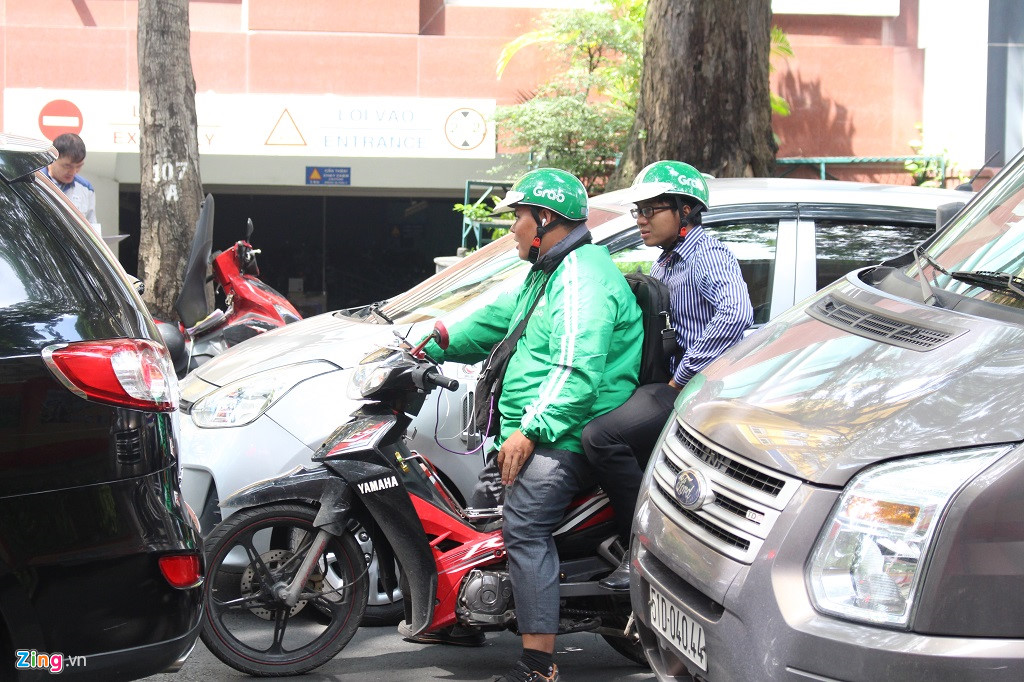 Cả triệu đồng trong tài khoản biến mất, khách tố Grab làm khó