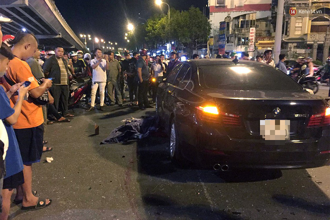 Video - Ảnh: Hiện trường vụ nữ tài xế điều khiển xe BMW gây tai nạn kinh hoàng ở ngã tư Hàng Xanh