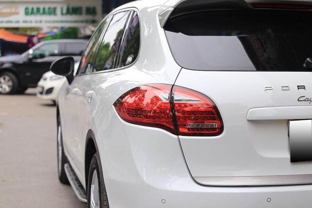 Porsche Cayenne 2014 giá ngang Mercedes-Benz E300 AMG đập hộp