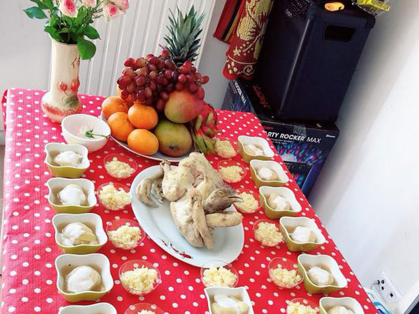 Ấm ức vì đưa 2 triệu mà mẹ chồng chuẩn bị lễ đầy tháng cho cháu sơ sài, mẹ trẻ lại bị mắng thêm