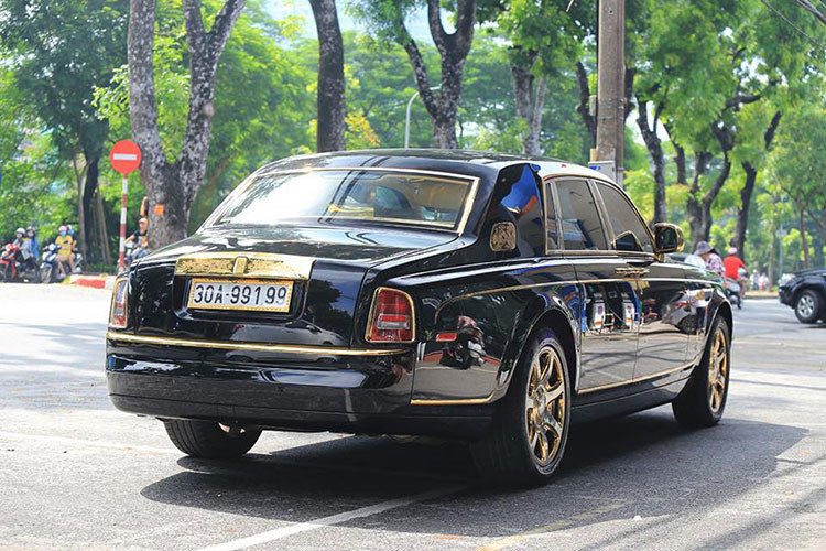 Soi Rolls-Royce Phantom rồng vàng, 35 tỷ tại Hải Phòng
