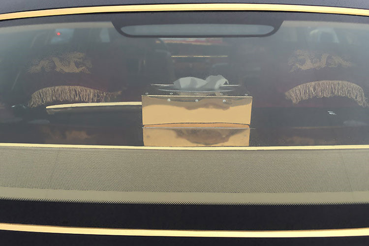 Soi Rolls-Royce Phantom rồng vàng, 35 tỷ tại Hải Phòng