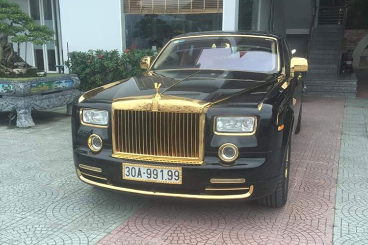 Soi Rolls-Royce Phantom rồng vàng, 35 tỷ tại Hải Phòng