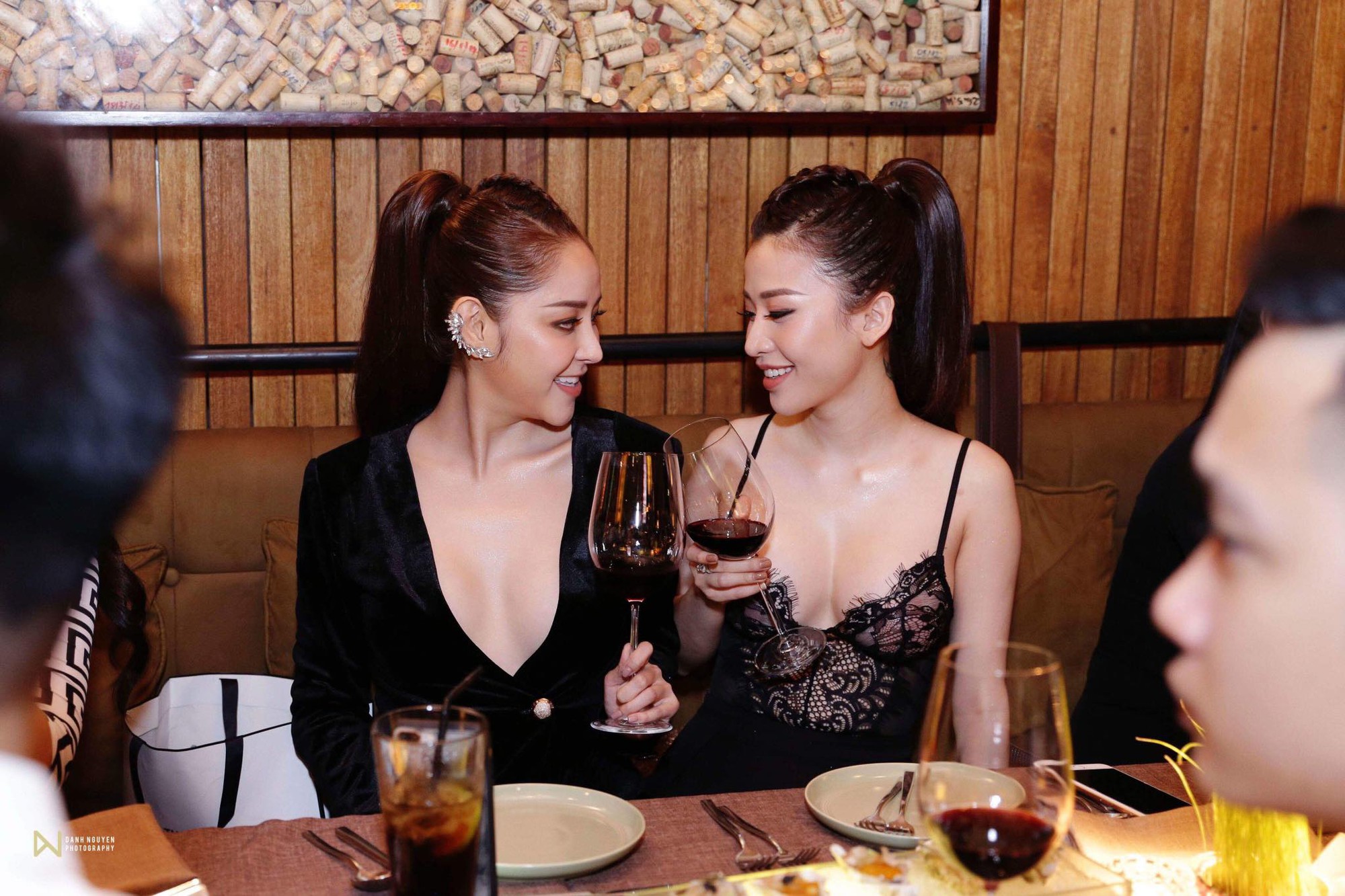 Khi gái đẹp yêu nhau: Vô tình chạm mặt, người Hải Phòng quyết ở lại Sài Gòn, theo đuổi bằng được tiếng sét ái tình