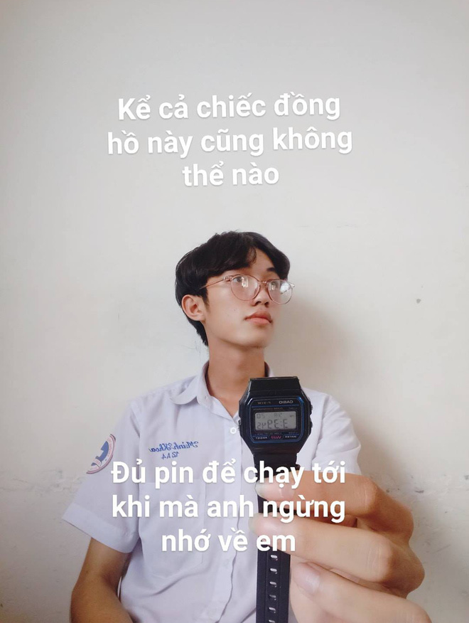 Thanh niên dùng bút xoá, máy tính casio, thước kẻ... thay lời yêu gửi crush