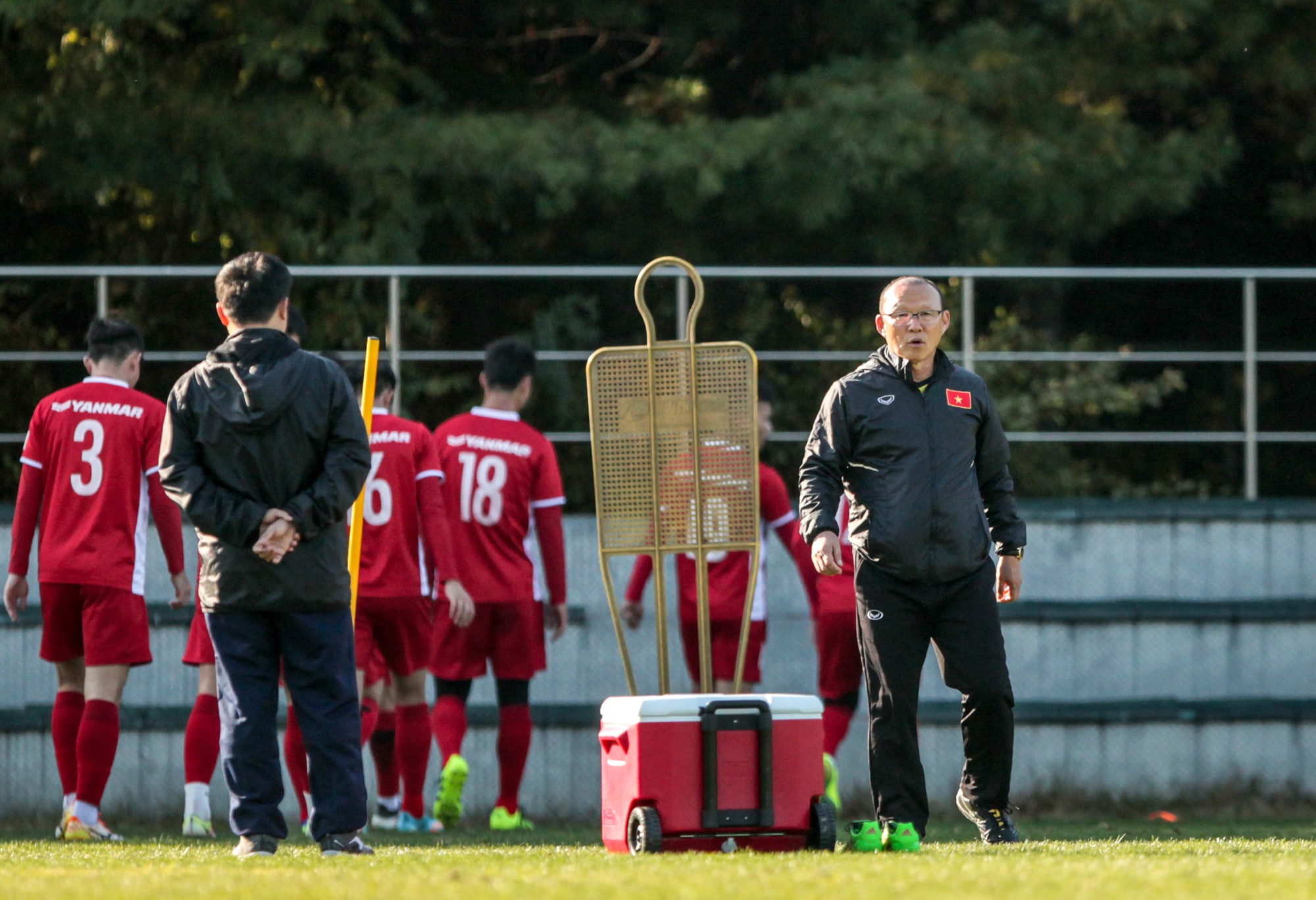 HLV Park Hang-seo lý giải thấu tình, đạt lý về việc xin xóa thẻ cho thủ môn đối phương