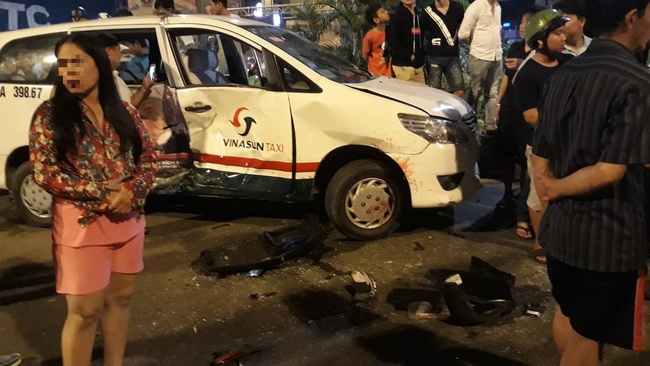 Tai nạn kinh hoàng ở Hàng Xanh: Nữ tài xế có biểu hiện say xỉn, miệng liên tục để em lo, để em lo