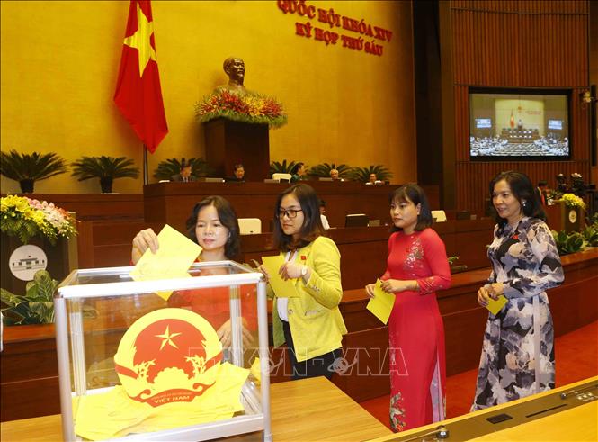 Những hình ảnh đại biểu Quốc hội bỏ phiếu bầu Chủ tịch nước