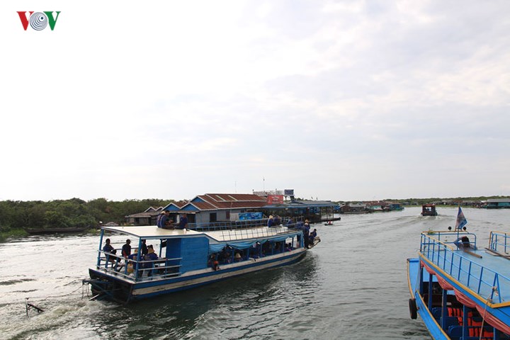Cuộc sống của người Việt trên Biển Hồ, Campuchia