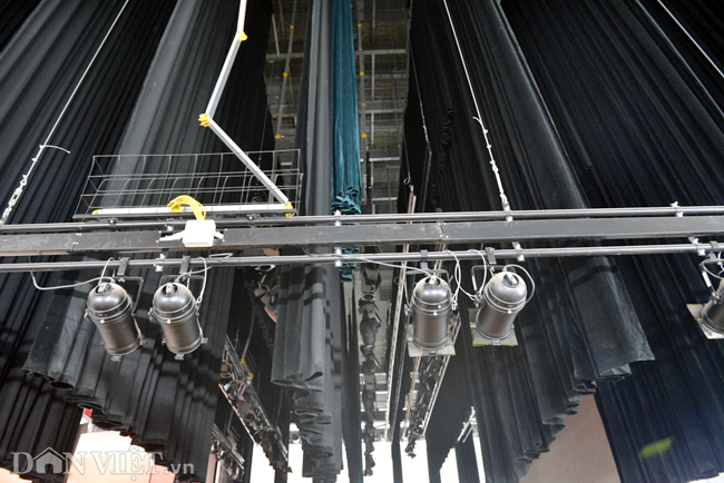 Ảnh: Nhà hát gần 800 tỷ vắng lặng như tờ ở Vĩnh Phúc