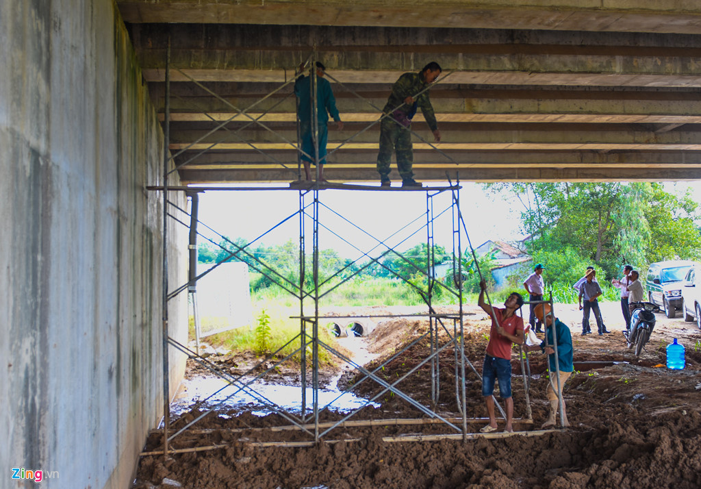 Khó tin cao tốc 34.500 tỷ bị thấm dột do cầu chưa làm xong