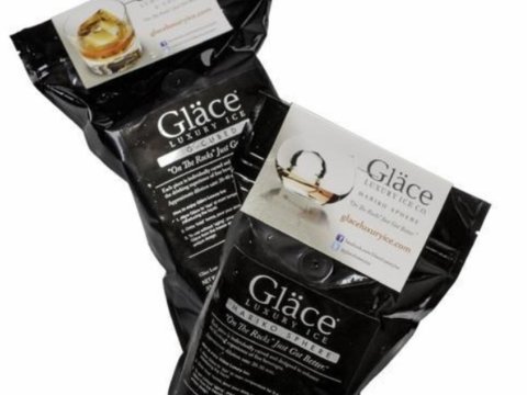 Giới siêu giàu chi gần chục triệu mua đá lạnh sang chảnh về uống rượu